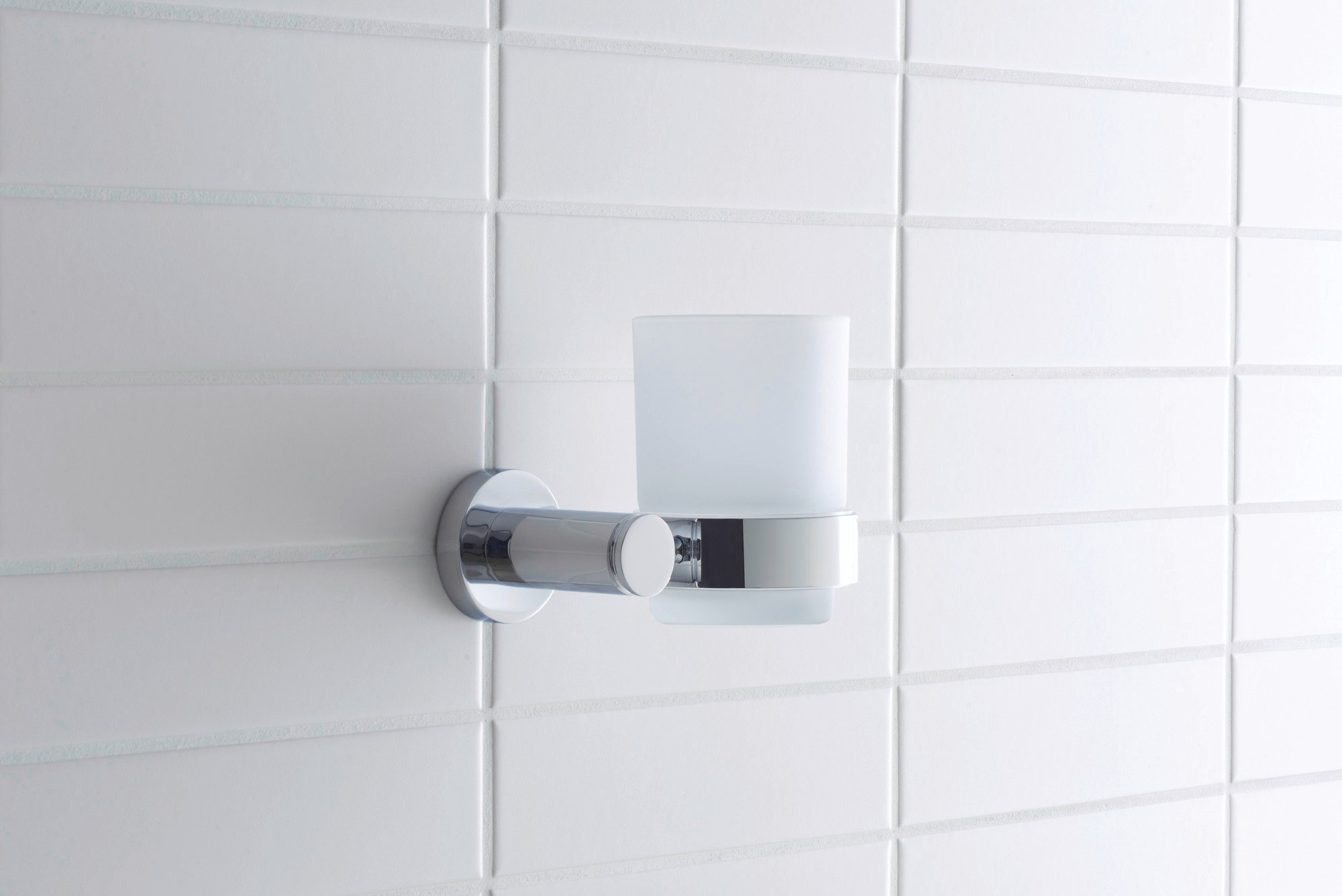 Duravit D-Code Zahnputzbecher in Chrom - rechtsseitig